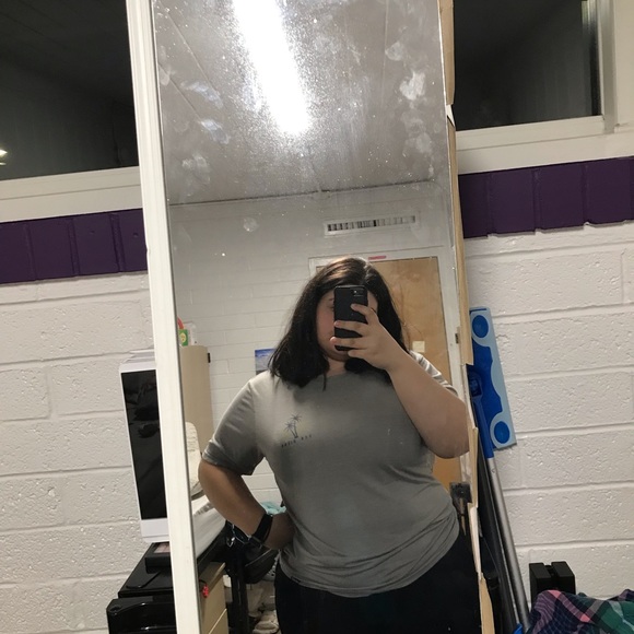 Grey t shirt - Picture 3 of 3